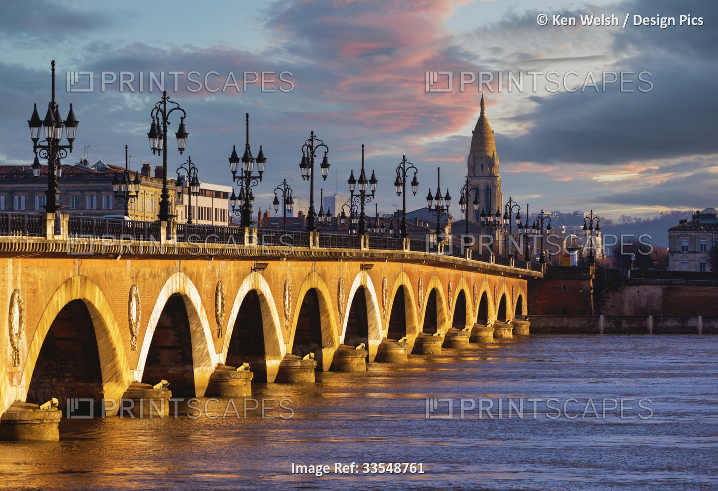 Bordeaux, Gironde Department, Aquitaine, France.  Pont de Pierre or the Stone ...