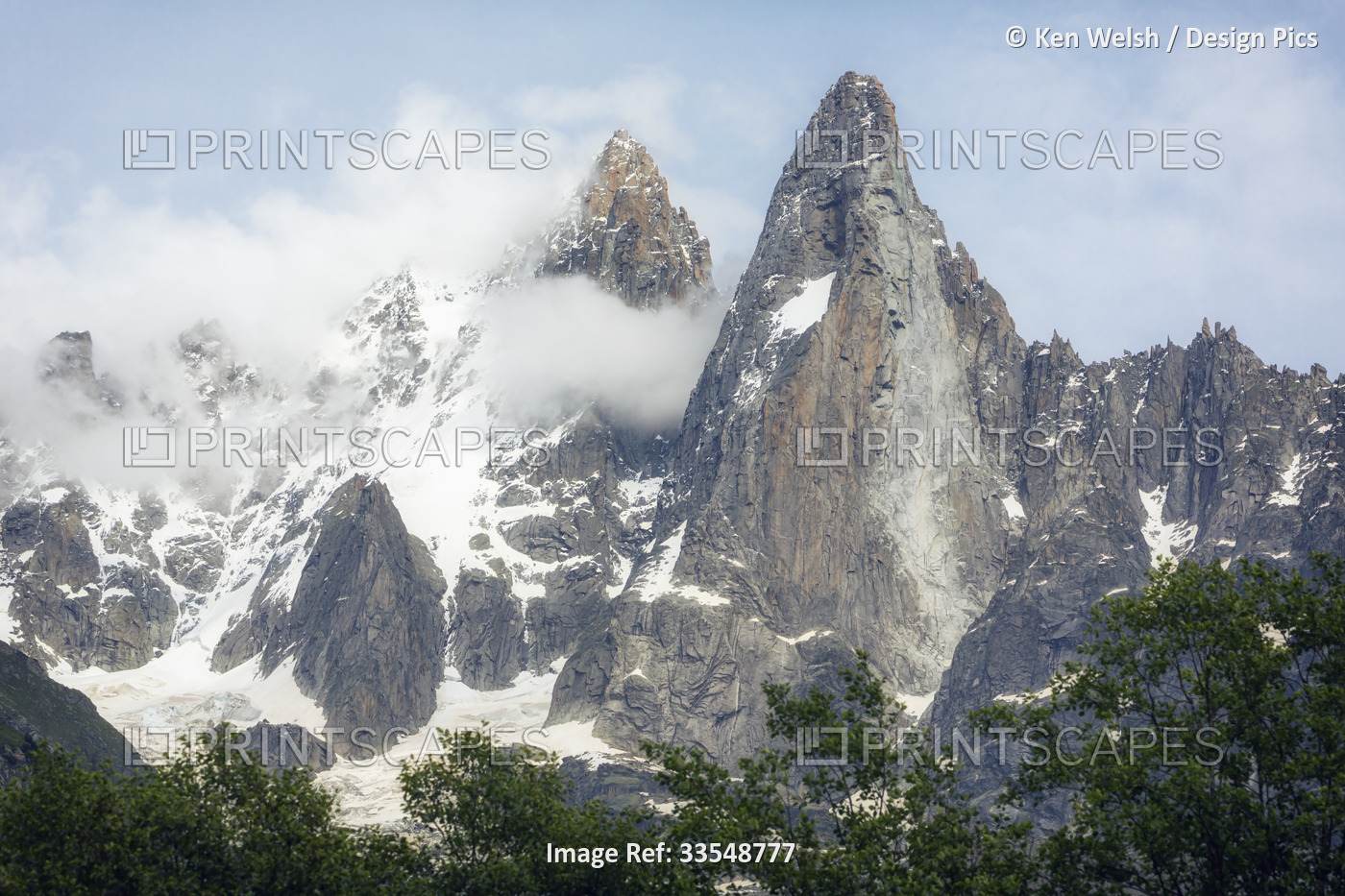 Craggy peaks of the Aiguilles Rouges Nature Reserve (Réserve Naturelle des ...