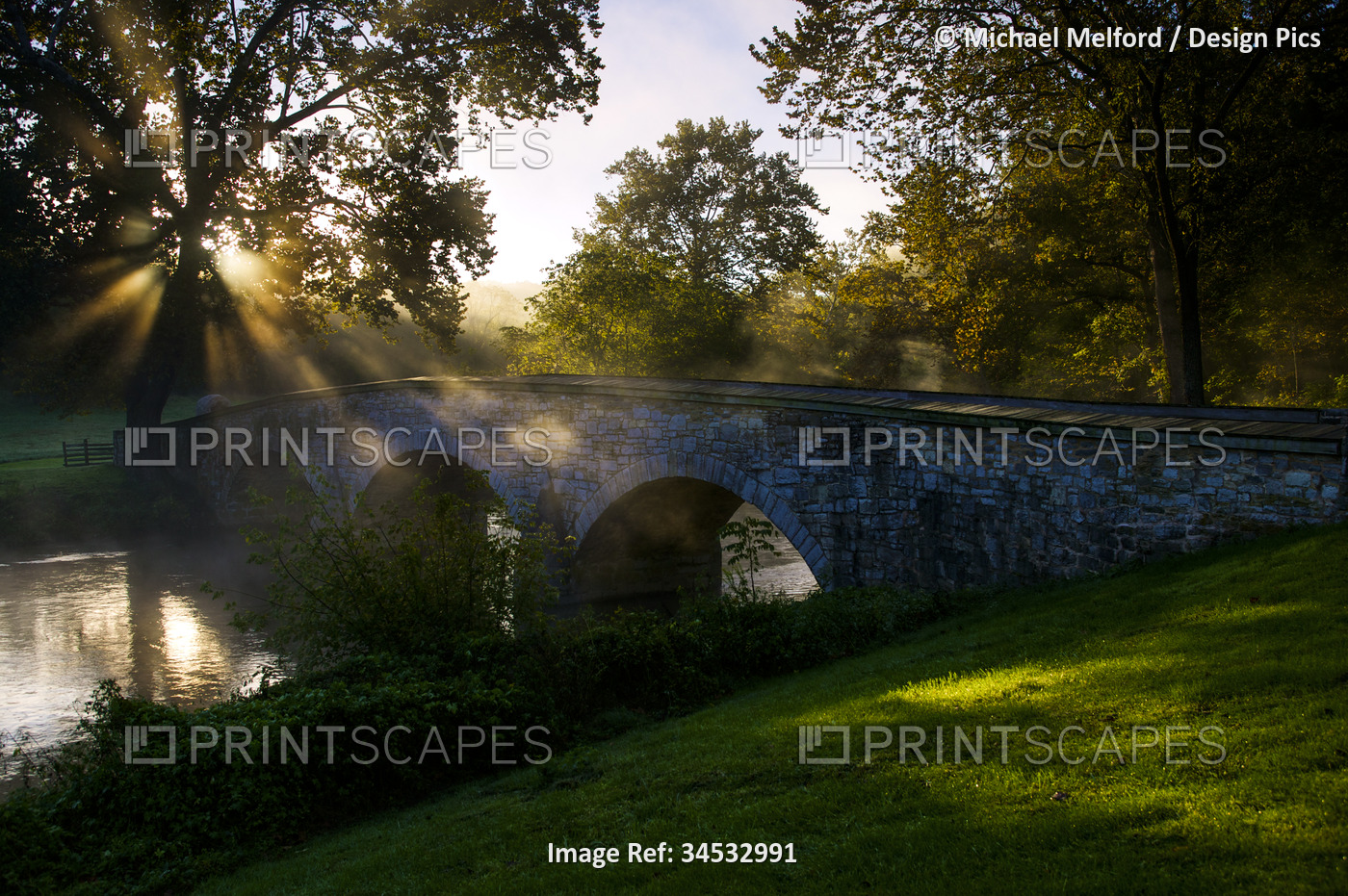 Sunrise over the Burnside Bridge over Antietam Creek, Maryland, USA; Antietam, ...